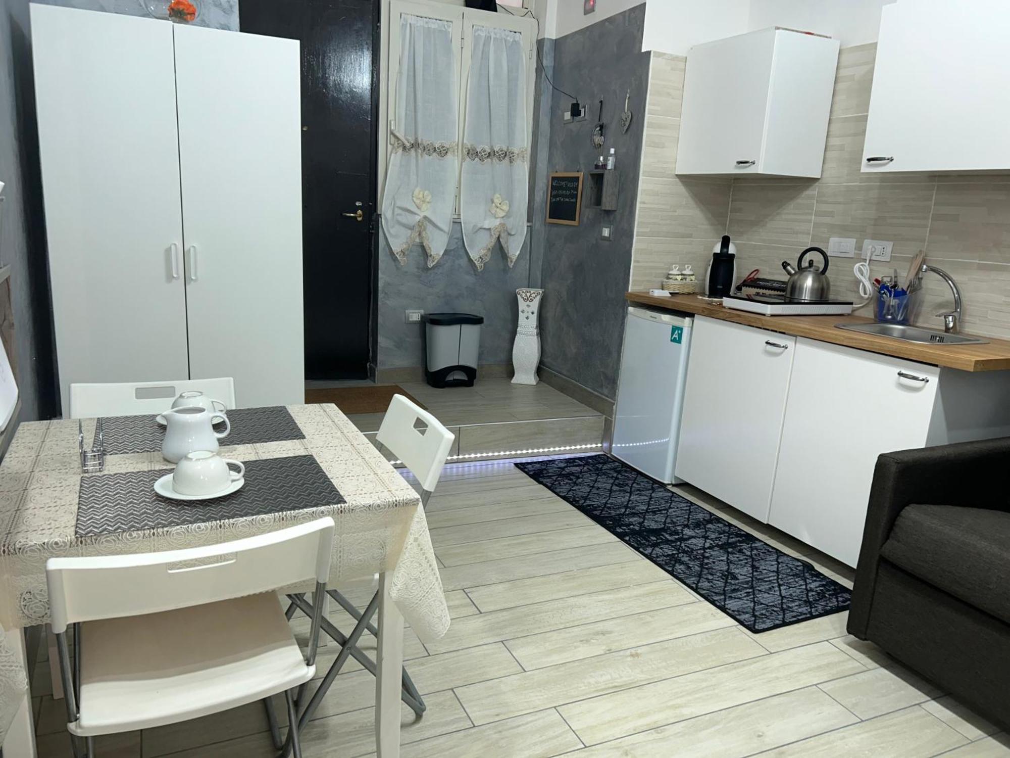 Vico21 Guest House Naples Exterior photo